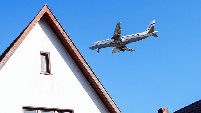 Die wachsende Belastung durch den Flugverkehr verärgert viele Menschen in der Region.