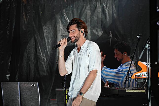 Alvaro Soler beim Abschluss der FN:POP Reihe in Friedrichshafen am Bodenseeufer.