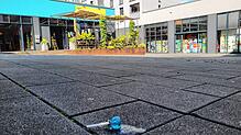 Der Gerberplatz am einen Mittwochvormittag Mitte September: An manchen Stellen befindet sich sichtbar Müll, wie dieser Lutscher im ...