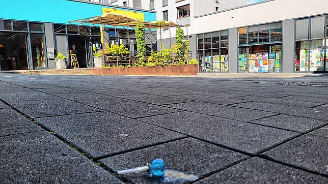 Der Gerberplatz am einen Mittwochvormittag Mitte September: An manchen Stellen befindet sich sichtbar Müll, wie dieser Lutscher im ...