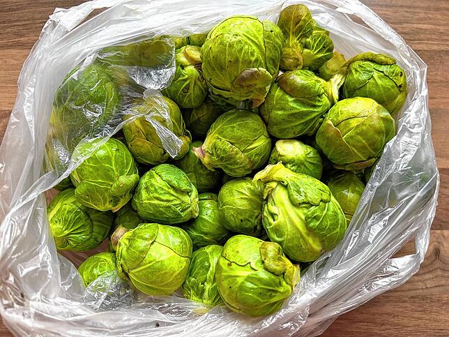 Frisch vom Feld: Rosenkohl aus Rietheim. Die Kunden des Hofladens schätzen den milden Geschmack des Wintergemüses.