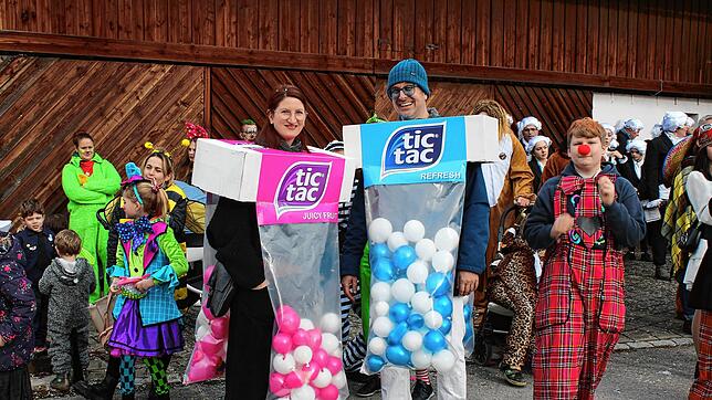 Bild : Die Bilder vom Rosenmontagsumzug in Orsingen