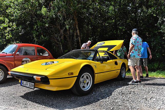 Ferrari gibt es auch in Zitronengelb.