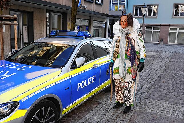 Bild 11: So spontan treffen sich die Villinger Narren am Montagmorgen im Städtle
