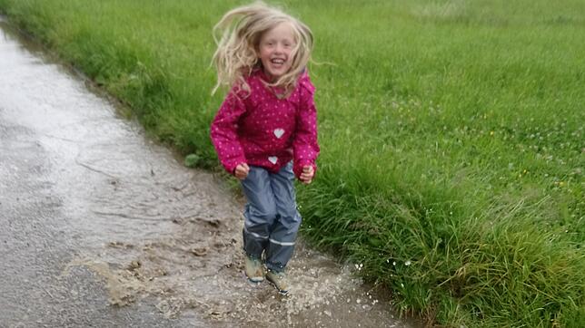 Regenwetter macht Emma doch nichts aus.