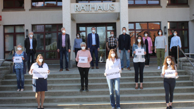&bdquo;Wir schützen Sie, schützen Sie uns&ldquo;, dazu rufen die Verwaltungsmitglieder der Gemeinde Brigachtal auf.