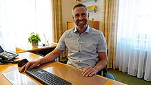 Bürgermeister Mike Biehler bekommt mehr Lohn für seine Arbeit.