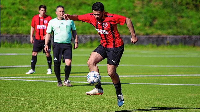 Traumtor: Daniele Billeci vom FC 08 Bad Säckingen – hier ein Archivfoto – hat es mit seinem Freistoß in dieser Woche in unsere ...