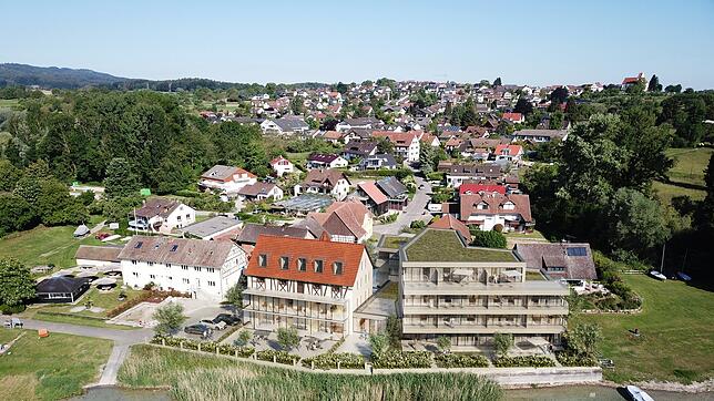 Neben dem sanierten Schlössli (mit Fachwerk) in Horn könnte laut Plänen der BiNova Schlössli GmbH & Co.KG rechts ein Anbau für eine ...