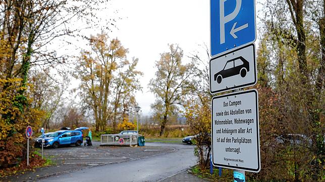 Der Parkplatz am Mooser Hafen (Foto) wird im kommenden jahr zusammen mit anderen Flächen in den Ortsteilen Moos und Iznang von April bis ...