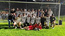 Eine Menge Spaß hatte die Mannschaft Bandolieros Kollnau beim Elfmeter-Cup in Riedböhringen am Freitagabend auf dem Sportgelände. Sie ...