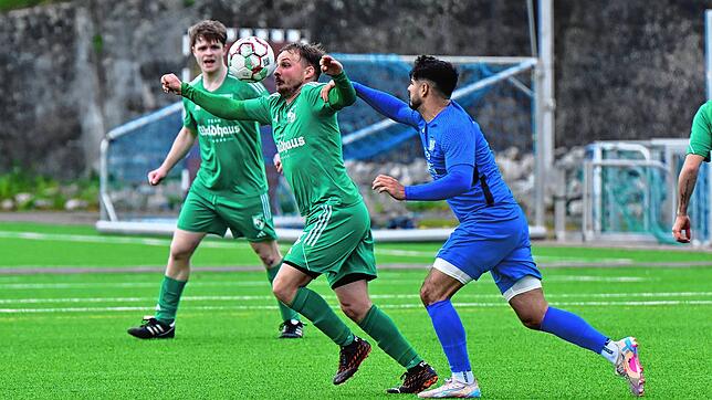 Bild : SV Waldhaus siegt 5:3 beim TuS Stetten – und wir haben Fotos!
