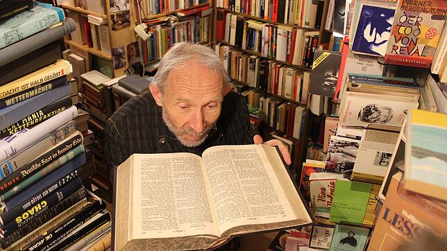 Auch Antiquar Bernd Wiese ist ein langjähriger Büchernacht-Teilnehmer. Und auch er ist in diesem Jahr wieder bei der Büchernacht dabei.