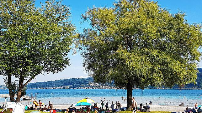 Das Strandbad in Horn hat eine Fläche von 33.000 Quadratmetern. 2000 Badegäste dürfen das Areal nutzen. Es empfiehlt sich einen ...