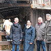 Der Unterbühlhof wird weiterhin eine Jugendfarm bleiben. Dafür haben gesorgt: (von links) Sieglinde Müller vom Unterbühlhof, Waltraud ...
