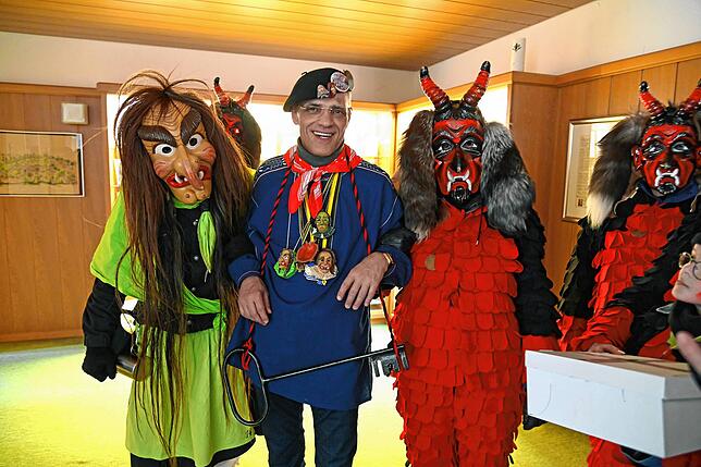 Immer lächeln, ist die Devise von Bürgermeister Fritz Link in Königsfeld, nachdem er nach zweijähriger Pause wieder über Fasnacht vom ...