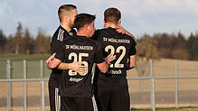 Manuel Kempter (Trikot-Nummer 25) traf beim 5:0 des SV Mühlhausen gegen den AFC Rinia Singen gleich viermal.
