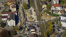 So sah die Baustelle an der Schiesser-Kreuzung und dem Bahnübergang in Stockach im Oktober aus. Archivbild: Gerhard Plessing