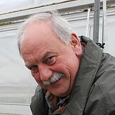 "Viele Pflanzen können sich ansiedeln, die für die Biodiversität wichtig sind." Oswald Stetter, Leiter der technischen Dienste der Stadt ...