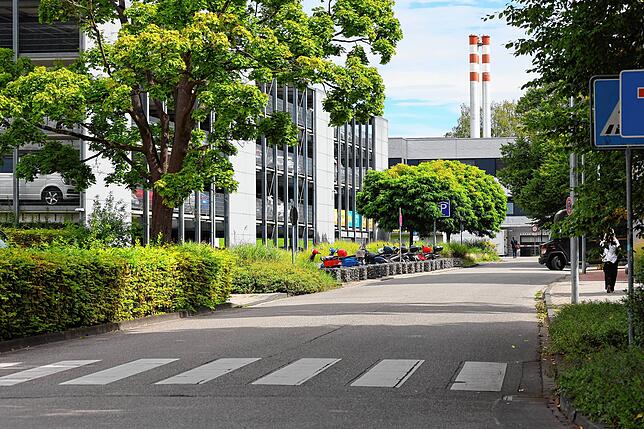 Im Bereich des Konstanzer Klinikums mit MVZ und Facharztzentrum soll Anfang Juli eine Frau vergiftet worden sein.