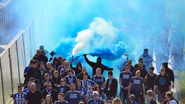 Archivbild: Fans des Karlsruher SC