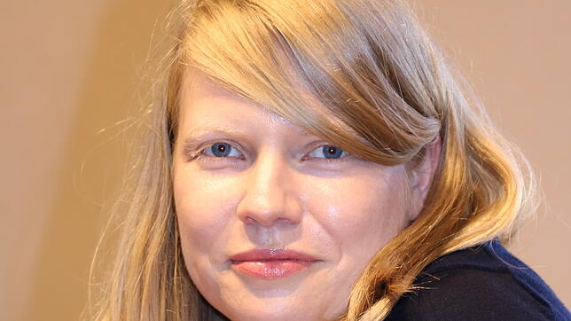Nadja Küchenmeister aus Berlin überzeugte mit zeitgenössischer Lyrik, für die die Schriftstellerin bereits diverse Auszeichnungen ...