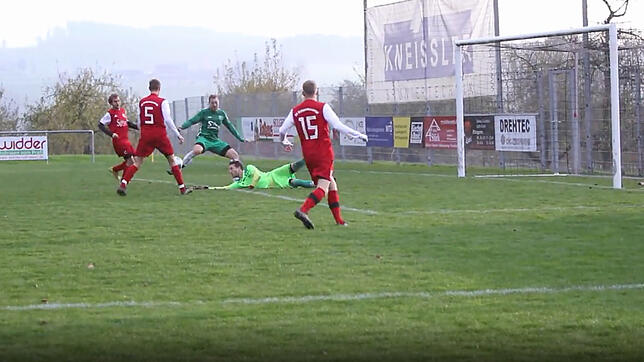 Bild : Hitziges Remis zwischen dem SV Deggenhausertal und TSV Aach-Linz. Mit Videos!