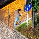 Das Bild zeigt laut Polizei einen Mann, der am 9. Juli 2022 in Hüfingen einen anderen Mann schwer verletzt haben soll.