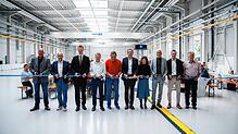 Bei der Eröffnung (von links): Thomas Nöken, Jürgen Aichelmann, Simon Gröger, Stefan Knellwolf, Matthias Dietz, Johannes-Thomas Grobe, ...