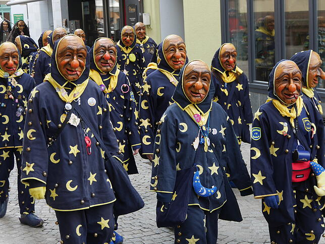Die Wallbacher Schnarchzapfen boten einen hübschen Anblick in den Gassen der Altstadt.
