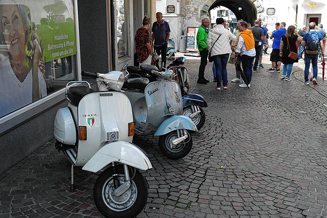 Bild 6: Bilder vom Treffen der Vespa-Freunde und Fiat-500-Liebhaber bei der Italienischen Woche in Markdorf