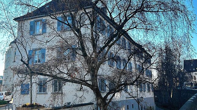 Es sieht malerisch aus, erwirtschaftet aber Defizite: Das Altenheim St. Franziskus. Wie es mit der Einrichtung weitergeht, wollen ...