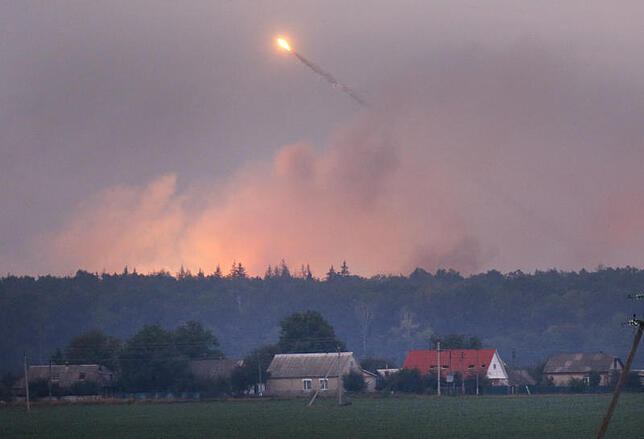 Rauchwolken steigen in Vinnitsa (Ukraine) nach einer Explosion auf.