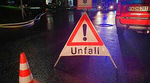 Auch die Feuerwehr (hier ein Symbolfoto) musste zu dem Unfall zwischen Owingen und Taisersdorf in der Nacht auf Sonntag ausrücken.