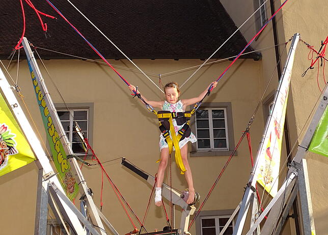 Franziska ist sechs Jahre alt. Angst beim Bungee Jumping? &bdquo;Gar nicht&ldquo;, lacht sie.