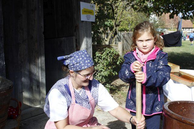 Bild 10: Bilder: Kirbe im Freilichtmuseum Neuhausen ob Eck