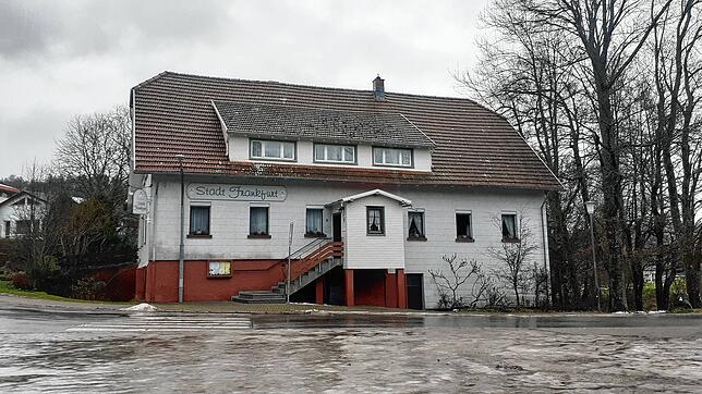 Das Gasthaus &bdquo;Zur Stadt Frankfurt&ldquo; bleibt weiterhin geöffnet. Ein entsprechendes Gerücht dementierte Inhaber Wolfram Morat.