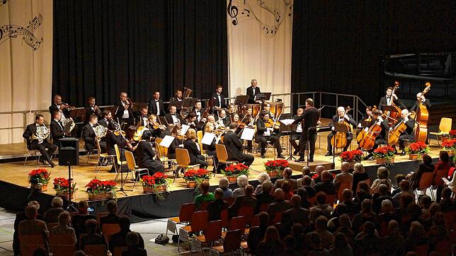 Die Philharmonie Lemberg (Lwiw / Ukraine) spielte unter der Leitung von Volodymyr Syvokhip beim Neujahrskonzert 2023 in der Stockacher ...
