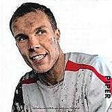 Ronald Reng: &bdquo;Robert Enke: Ein allzu kurzes Leben.&ldquo; Piper Taschenbuch. 432 Seiten, 11,00 Euro