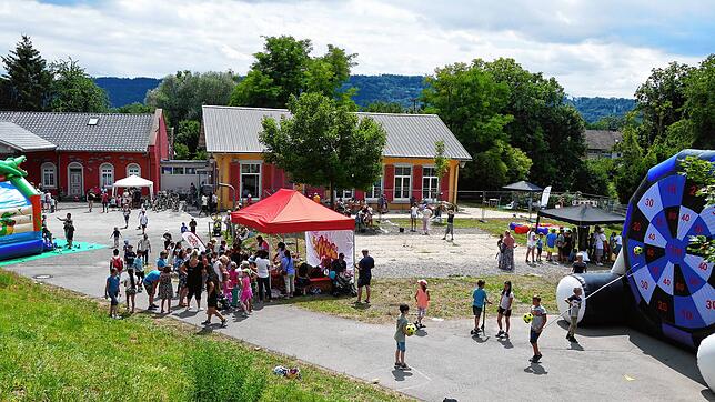 Zum Start in die Ferien wird beim Kinderfest am Juca 60 getobt und gespielt.