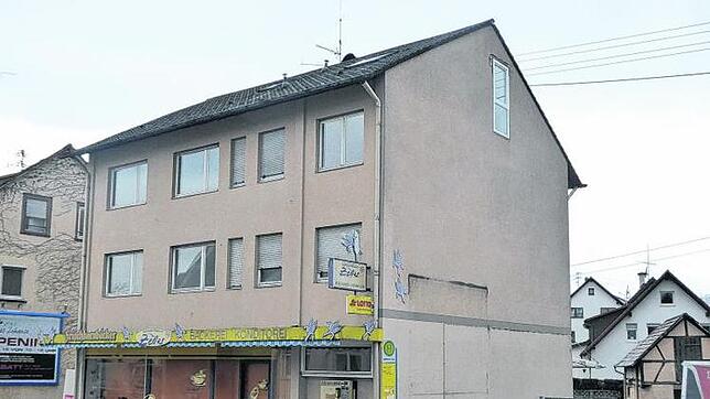 In der umgebauten ehemaligen Bäckerei in der Hauptstraße 19 sollen 40 Flüchtlinge aufgenommen werden. Ein Besichtigungstermin wird am ...