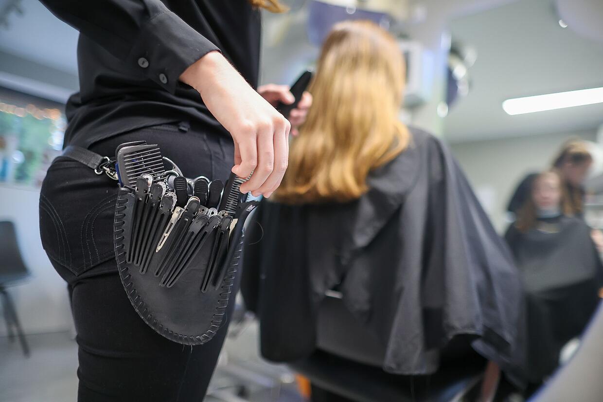 Trinkgeld beim Friseur Wie viel sollte man geben? SÜDKURIER