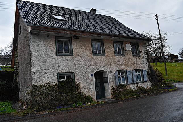 Das Haus in der Riederner Straße 1 in Berau war früher das Postgebäude, in dem Margret Peter als Nachfolgerin von Josefine Schmidle ihre ...