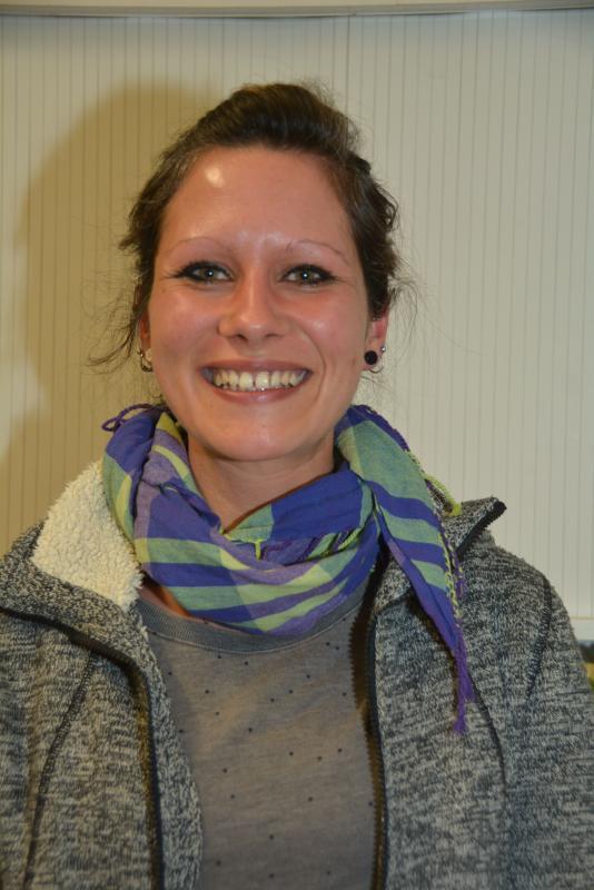 Maria Leanza, Mutter von Felix und Emely, die auf die Schule möchten: "Uns gefällt, dass die Schule so klein ist. Und: Mein Schwester ...