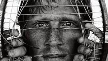 Will er aus der Welt des Tennis ausbrechen? Oder einfach nur der Mensch hinter dem Schläger sein? Das Porträt von Boris Becker gehört zu ...