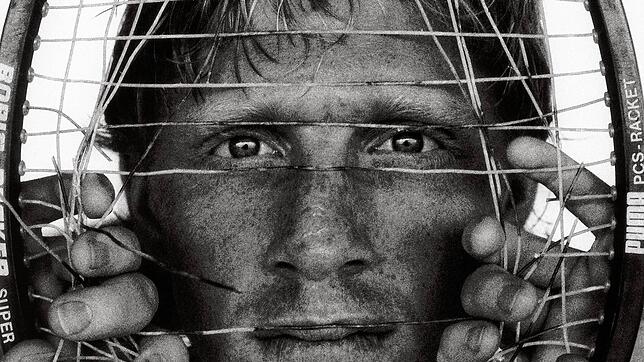 Will er aus der Welt des Tennis ausbrechen? Oder einfach nur der Mensch hinter dem Schläger sein? Das Porträt von Boris Becker gehört zu ...