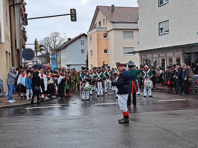 Der Umzug startet.