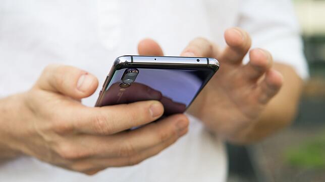 Hört das eigene Handy mit? Ein einfacher Trick in den Systemeinstellungen von Apple und Android verrät es den Nutzern von iPhone und Co.