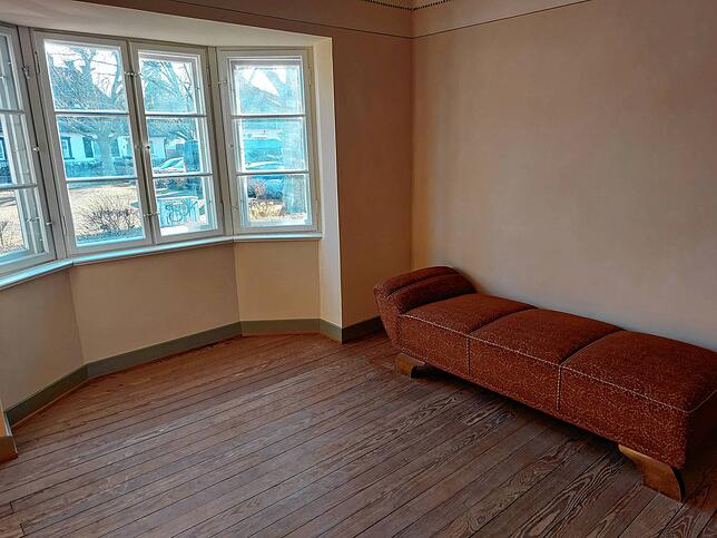 Die gute Stube des Schauhauses im Zeppelindorf: Der schöne Erker ist bis heute bei den Mietern sehr beliebt.