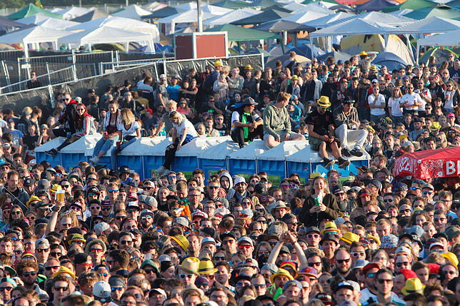 Bild 1: Public Viewing auf dem Southside am Samstag